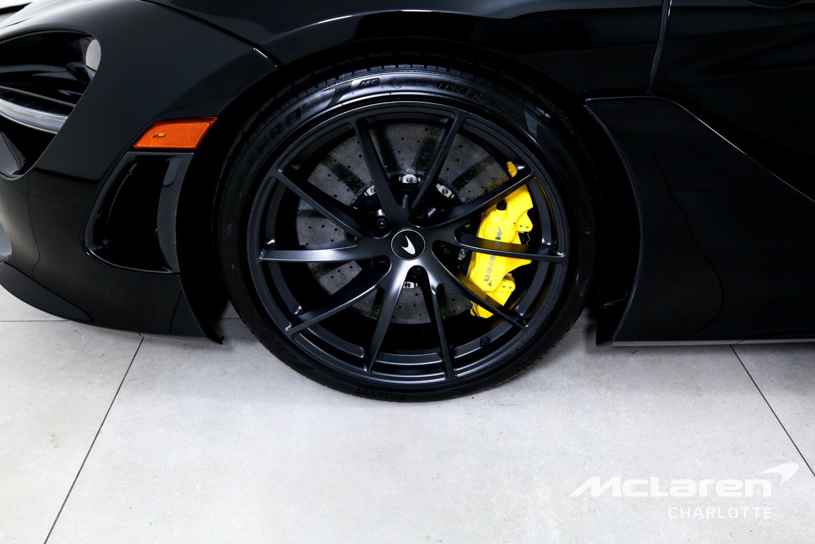 Used 2022 McLaren 720S Spider RWD image 25
