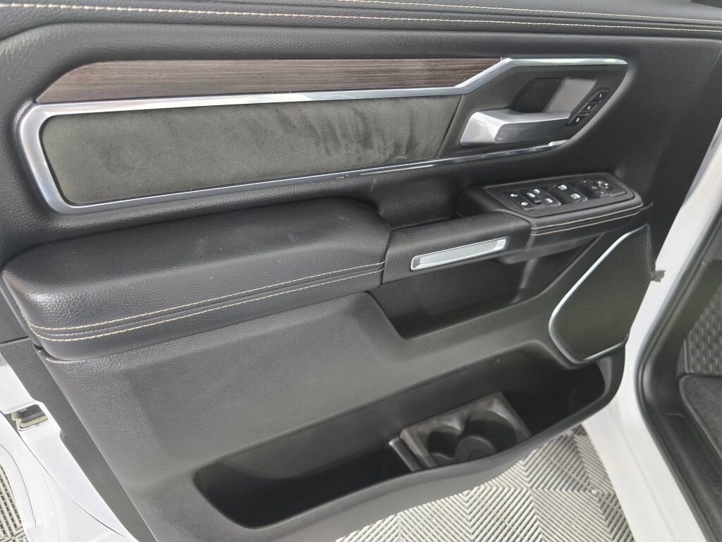 Used 2025 RAM 1500 Laramie image 19