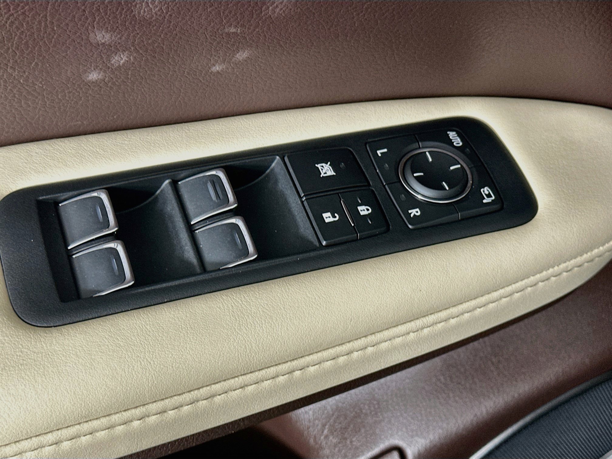 Used 2020 Lexus RX 350 FWD w/ Accessory Package image 15