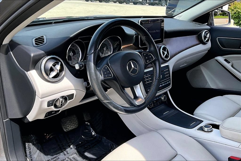 Used 2016 Mercedes-Benz GLA 250 4MATIC image 16