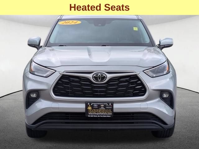 Certified 2024 Toyota Highlander LE AWD/4WD image 13