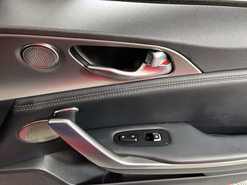 Used 2018 Kia Stinger GT2 image 22