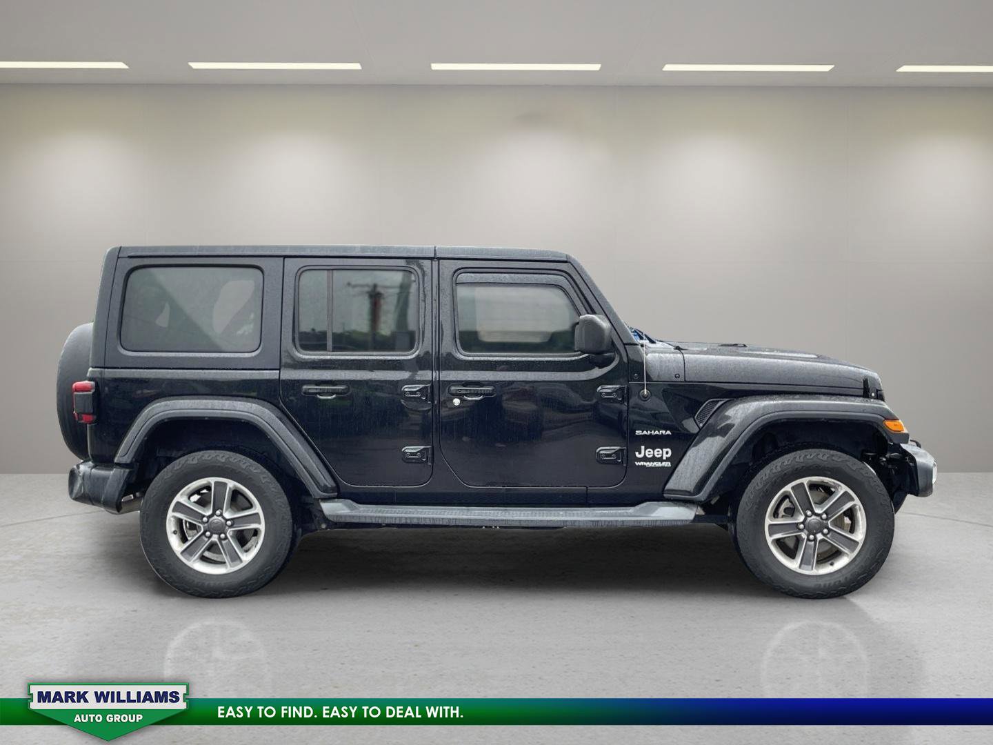 Used 2019 Jeep Wrangler Unlimited Sahara w/ Safety Group image 9