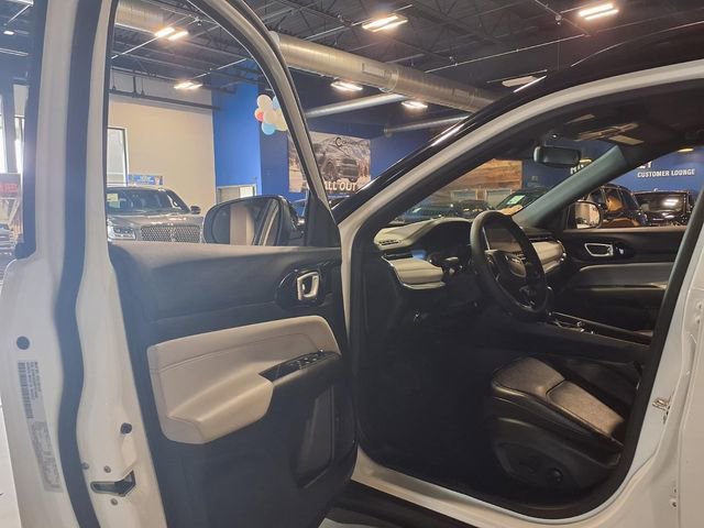 Used 2023 Jeep Compass Limited AWD/4WD image 15