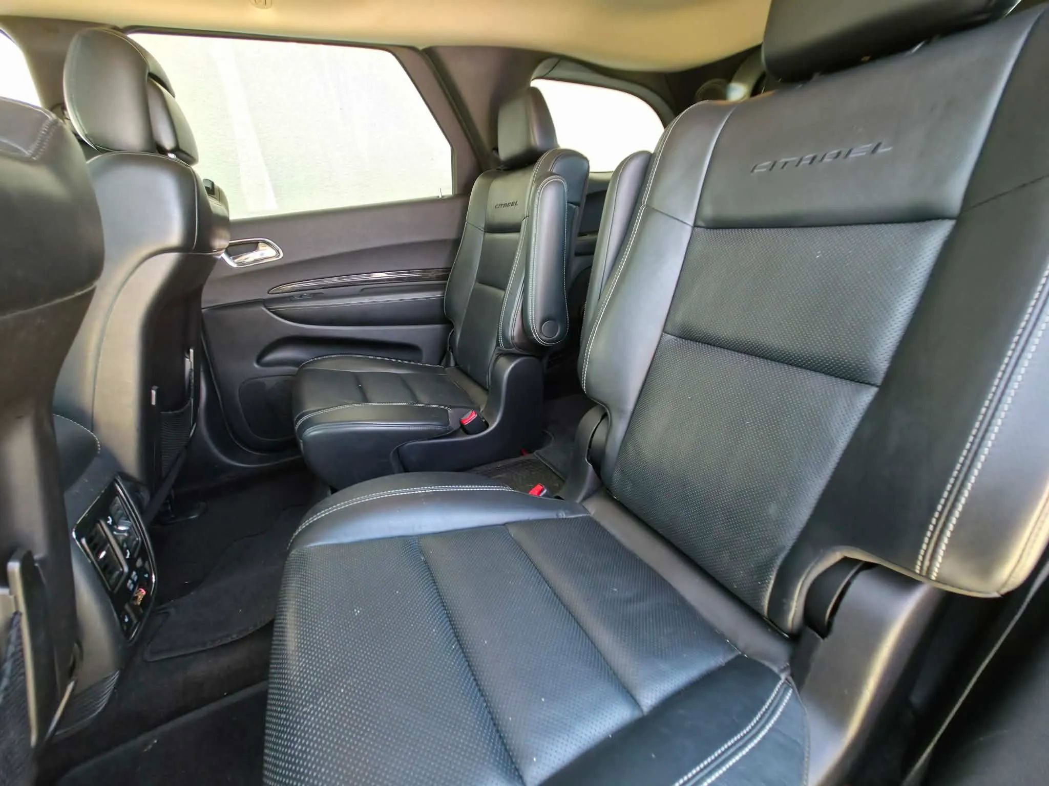 Used 2015 Dodge Durango Citadel RWD image 11