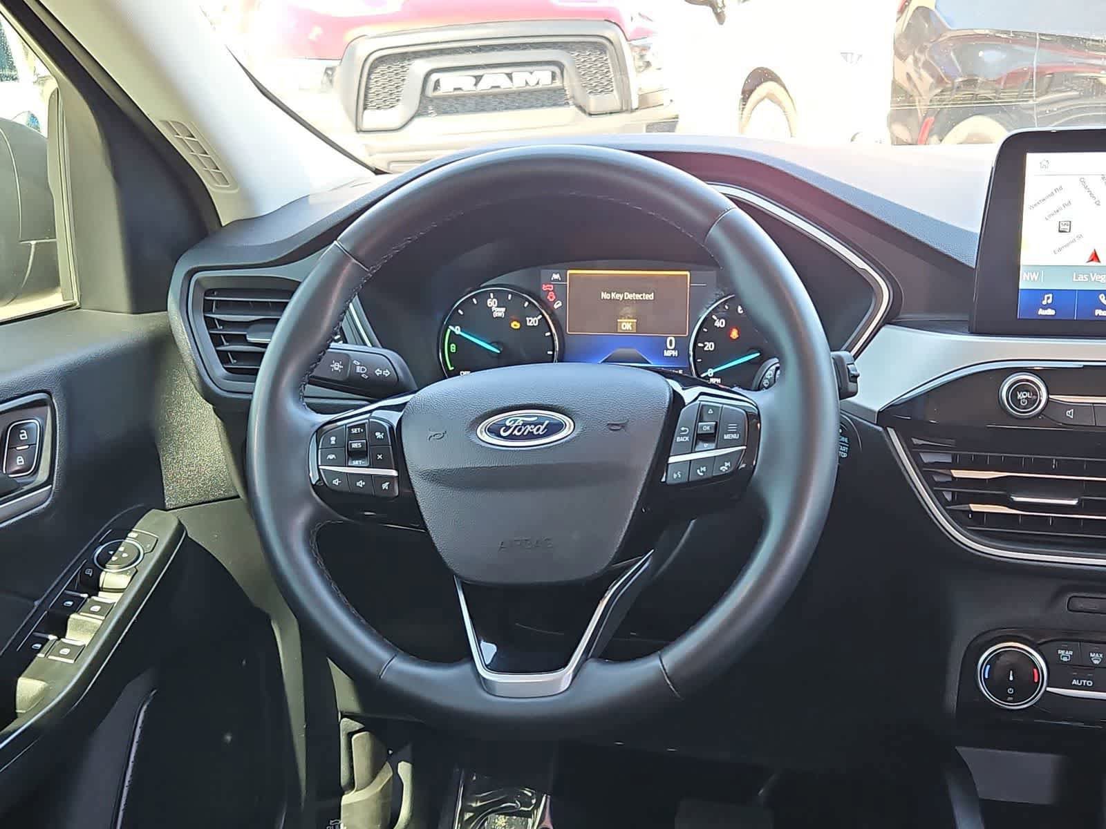 Used 2022 Ford Escape SE w/ Convenience Package FWD image 26