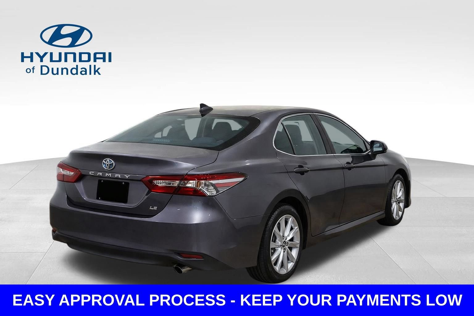 Used 2022 Toyota Camry LE w/ Carpet Mat Package (TMS) FWD image 2