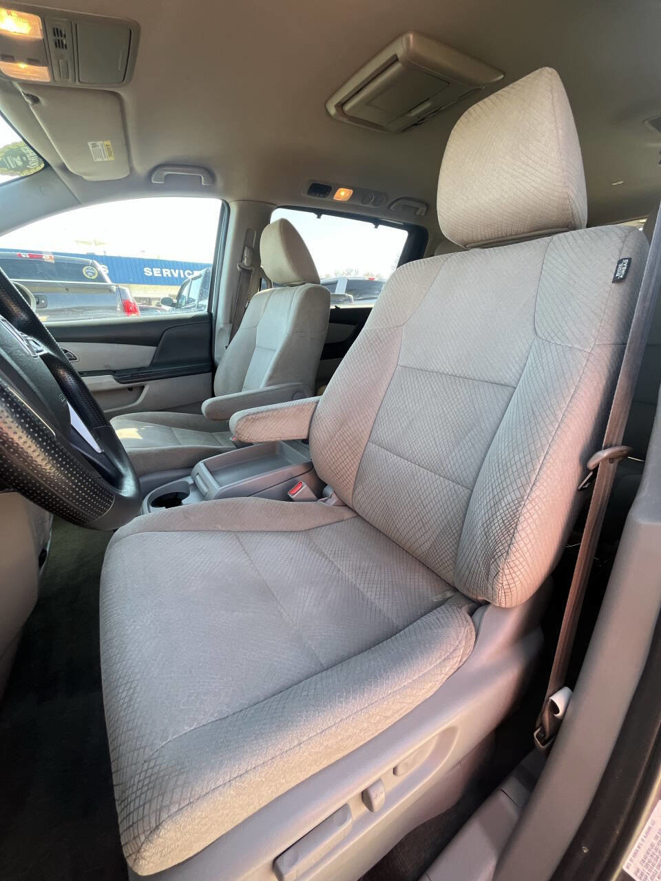 Used 2017 Honda Odyssey SE image 13