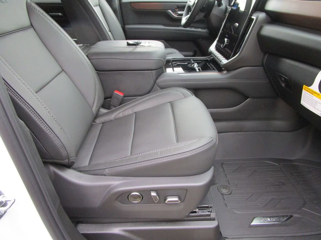 New 2026 GMC Yukon XL Denali w/ Sun & Power Step Package image 29