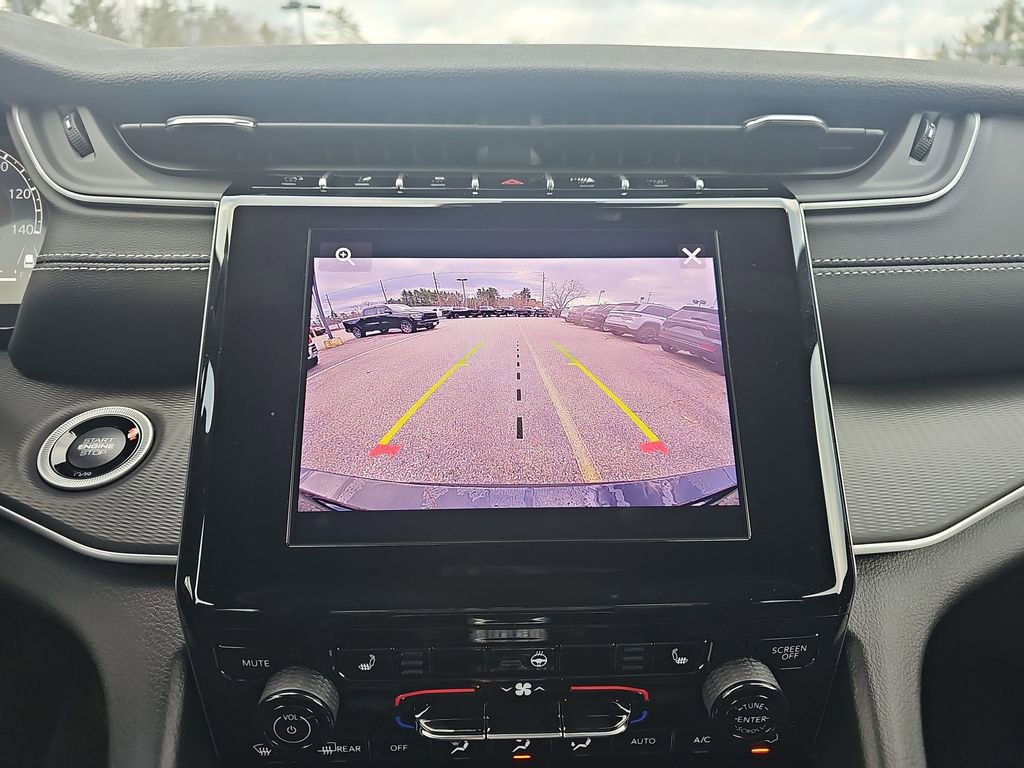 New 2025 Jeep Grand Cherokee L Altitude image 21