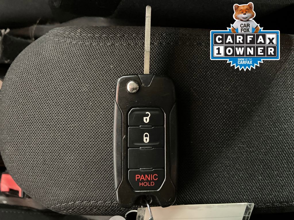 Used 2015 Jeep Renegade Latitude image 31