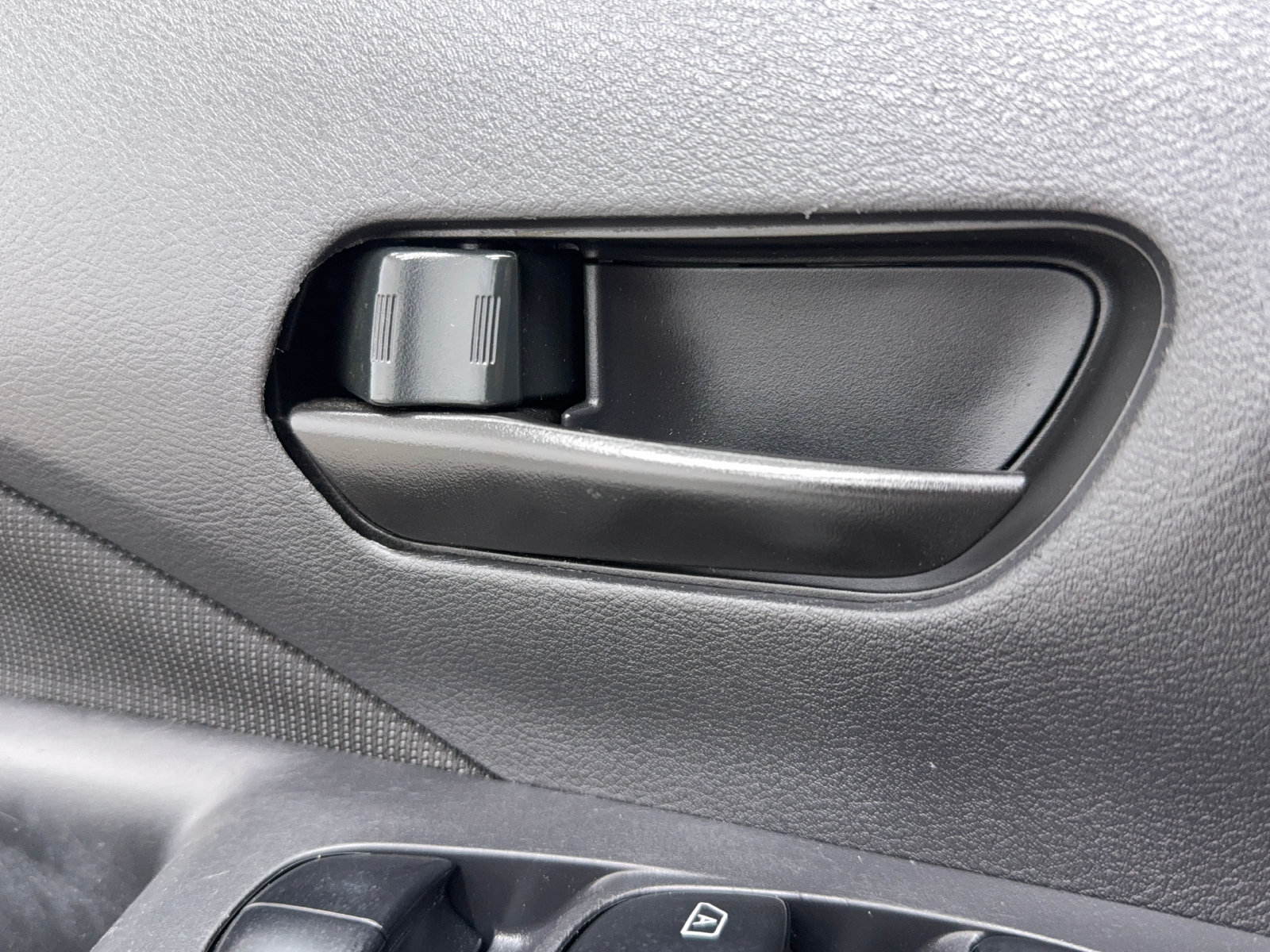 Used 2023 Nissan Kicks S FWD image 22