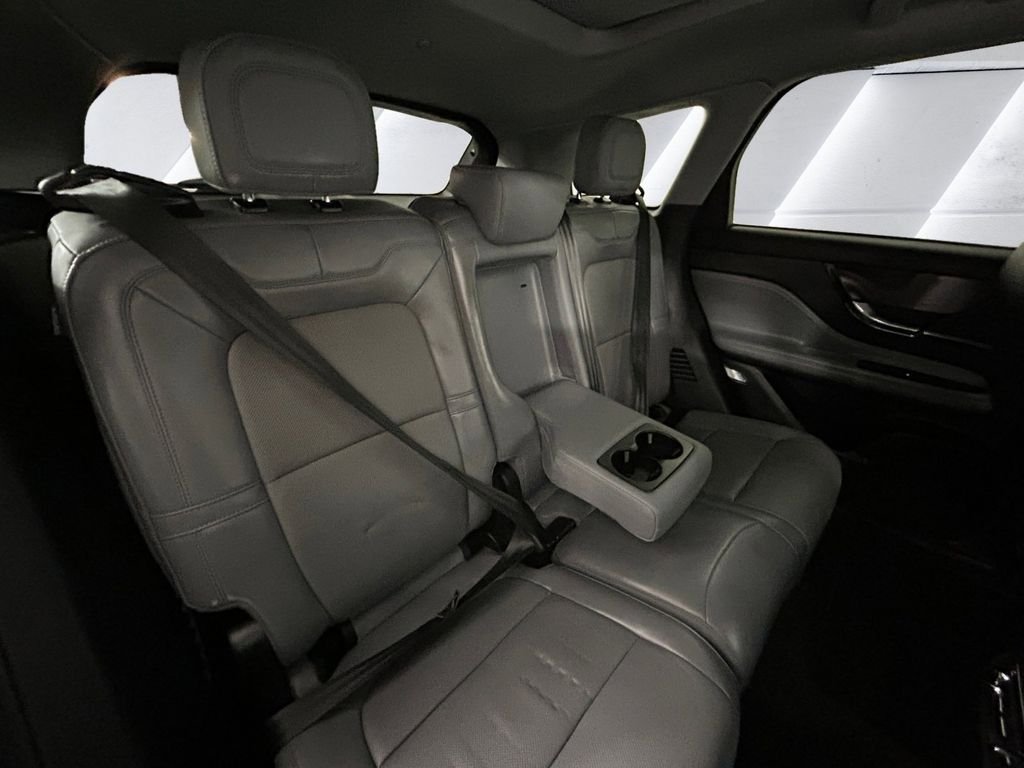 Used 2021 Lincoln Corsair FWD w/ Premium Package image 16