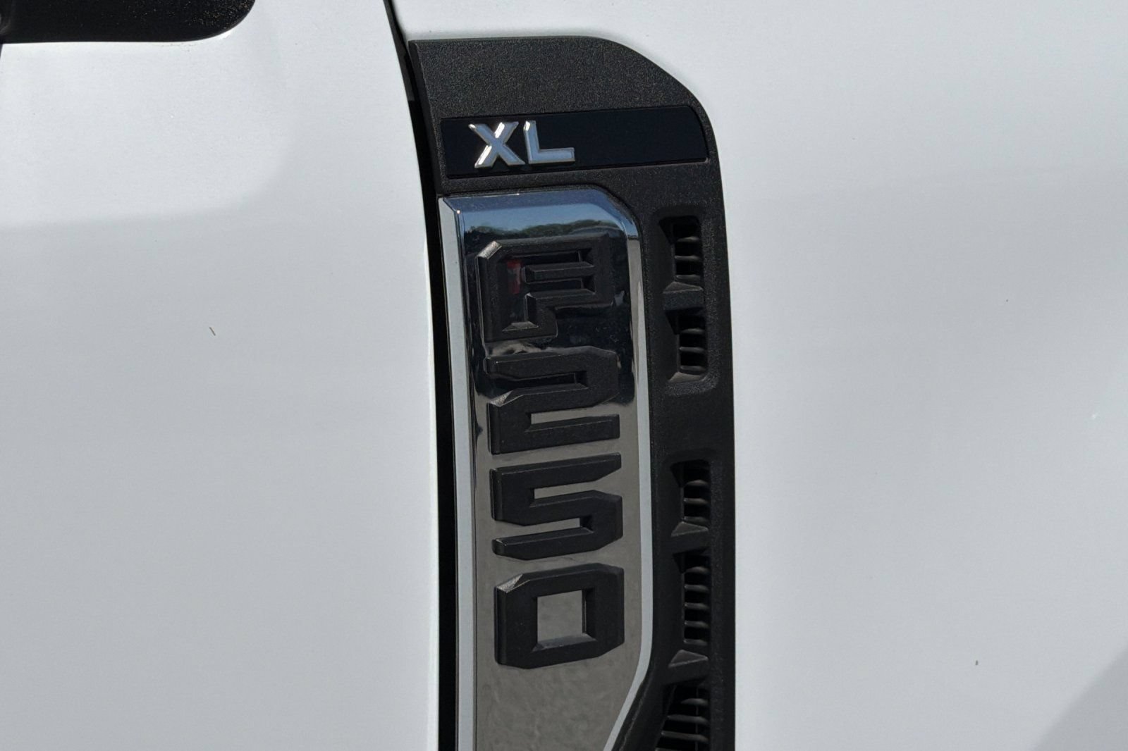 New 2026 Ford F250 XL w/ XL Chrome Package RWD image 30