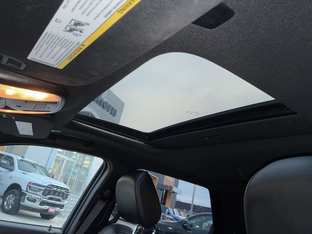 Used 2024 Dodge Durango GT image 15