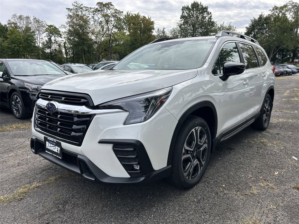 New 2025 Subaru Ascent Limited image 4