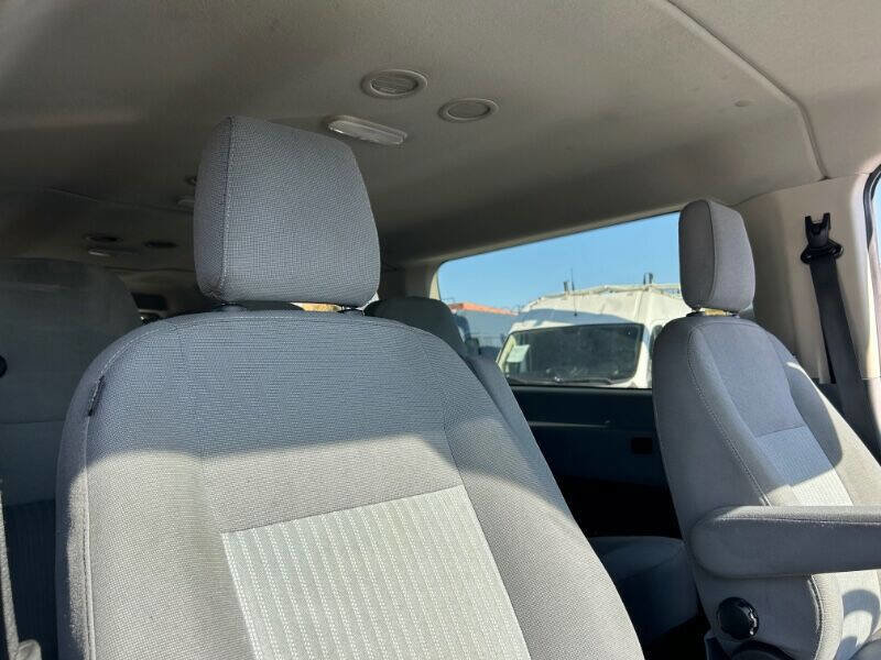 Used 2019 Ford Transit 350 XLT image 8