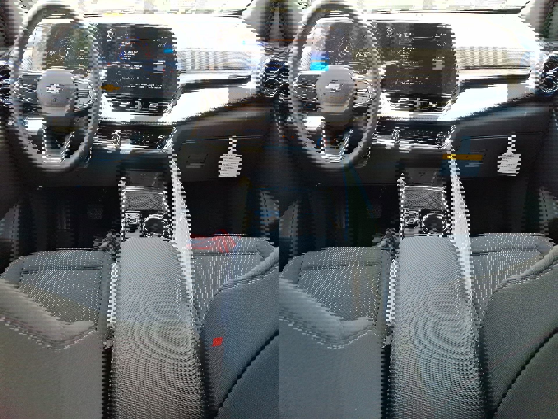 New 2026 Chevrolet Equinox LT image 14