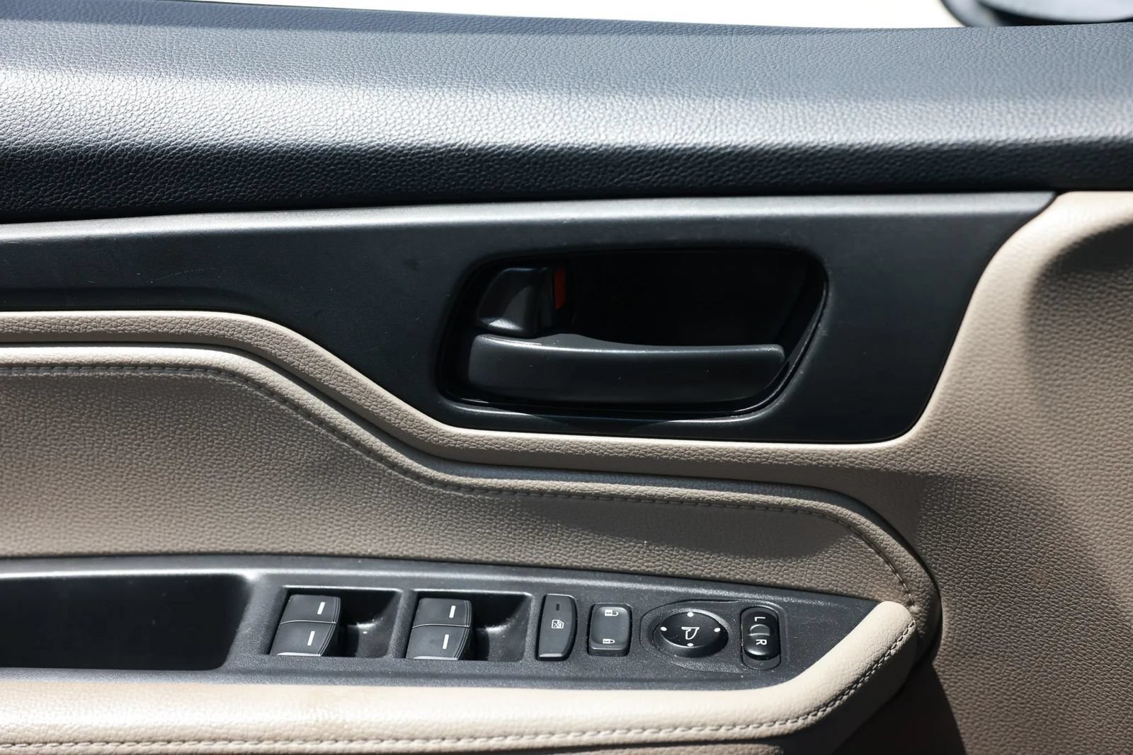 Used 2020 Honda Odyssey EX image 43