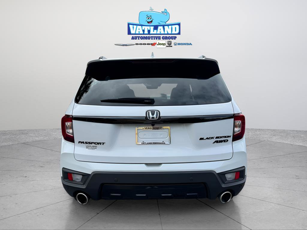 Certified 2024 Honda Passport Black Edition image 4
