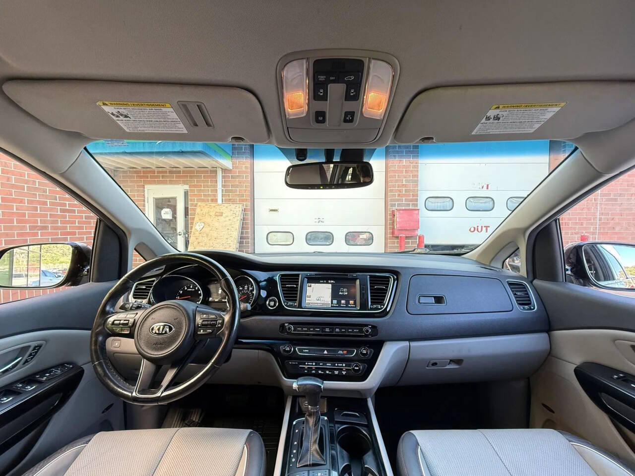 Used 2018 Kia Sedona SX FWD image 26