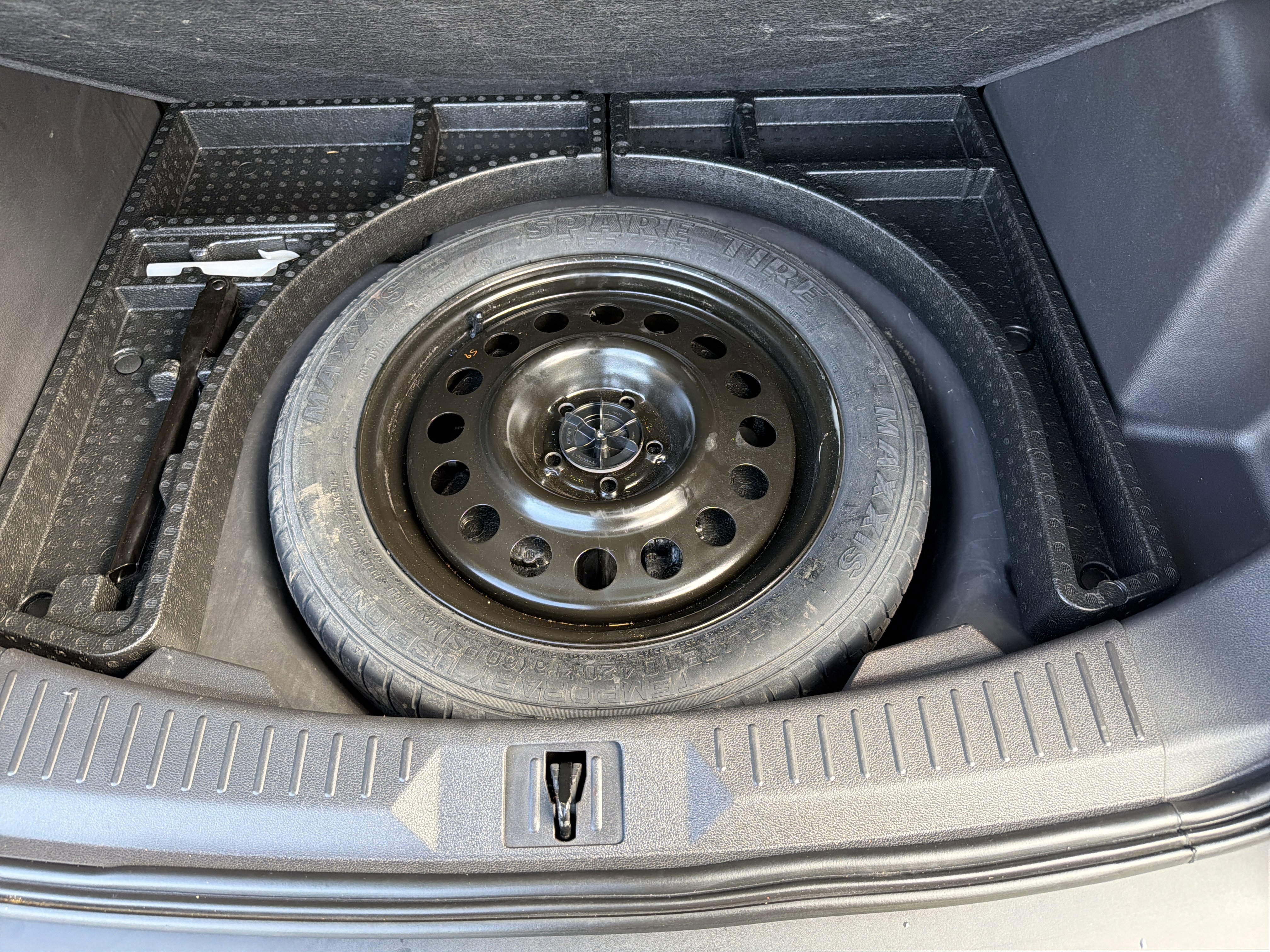 Used 2015 Ford Escape SE image 24