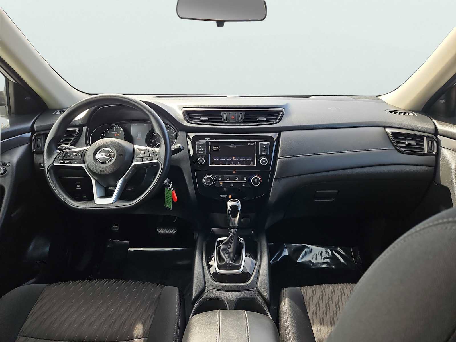 Used 2018 Nissan Rogue S image 11