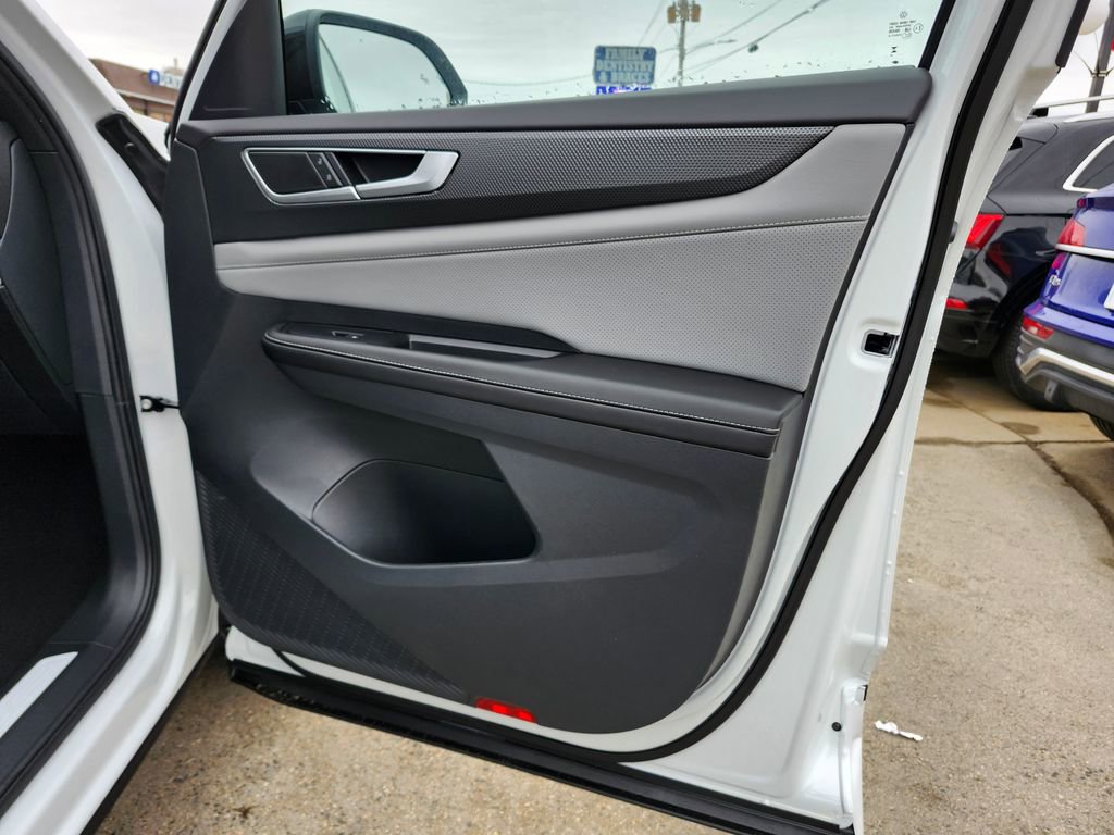 New 2026 Volkswagen Atlas Cross Sport SEL R-Line image 13