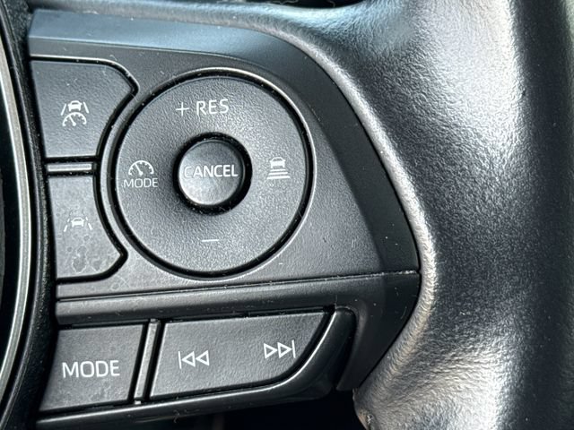 Used 2023 Toyota Corolla Cross XLE w/ Convenience Package FWD image 26