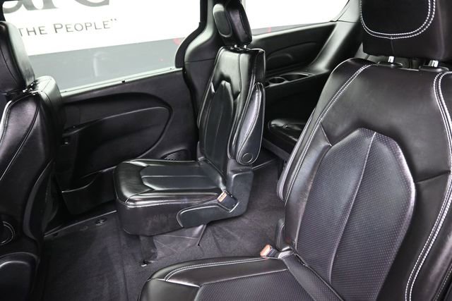 Used 2023 Chrysler Pacifica Touring-L w/ S Appearance Package FWD image 20