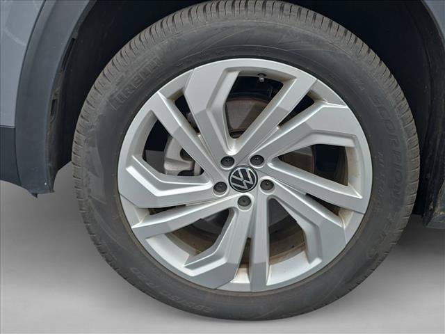 Certified 2023 Volkswagen Atlas Cross Sport SE FWD image 27