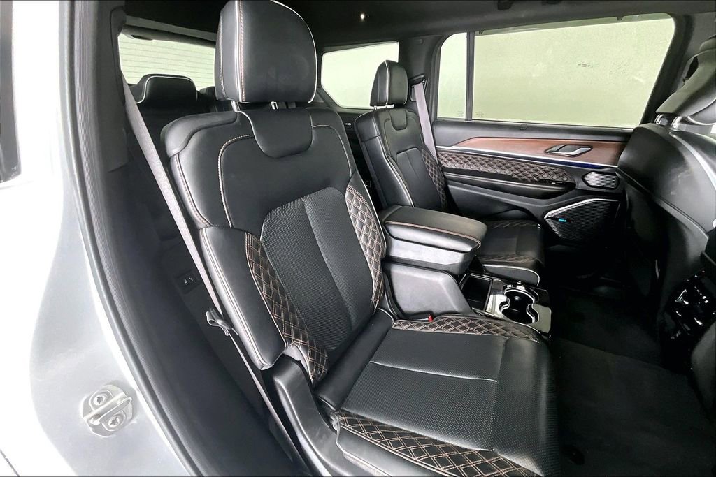 Used 2021 Jeep Grand Cherokee L Summit w/ Advanced Protech Group IV image 33