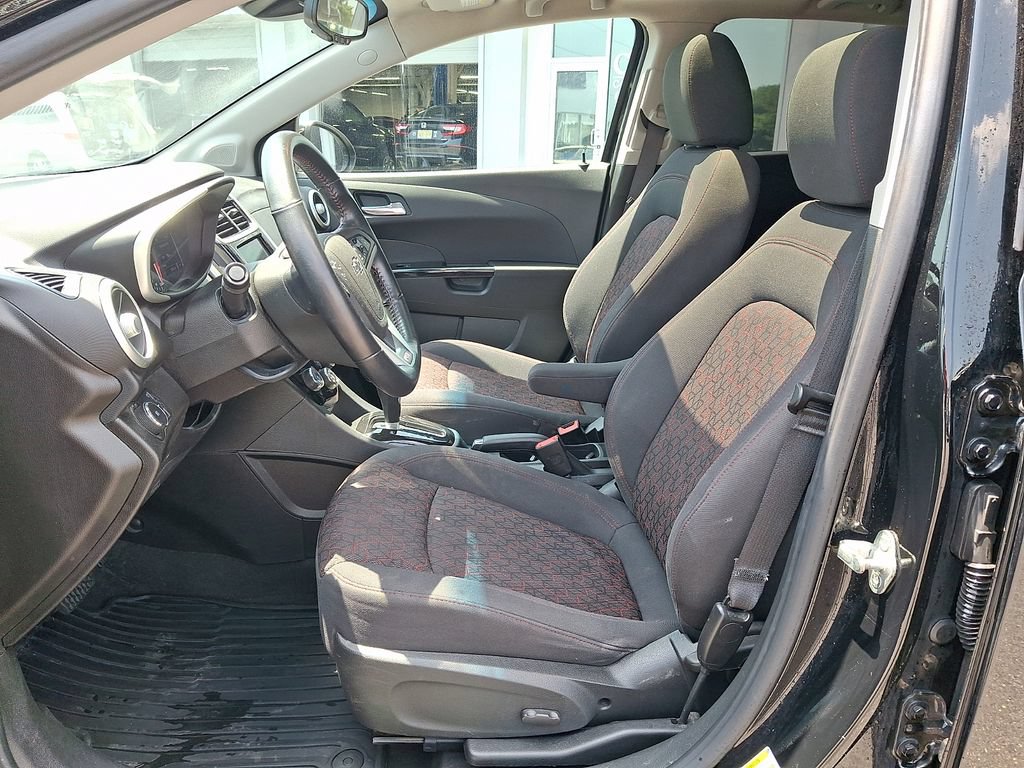 Used 2020 Chevrolet Sonic LT w/ Convenience Package FWD image 16