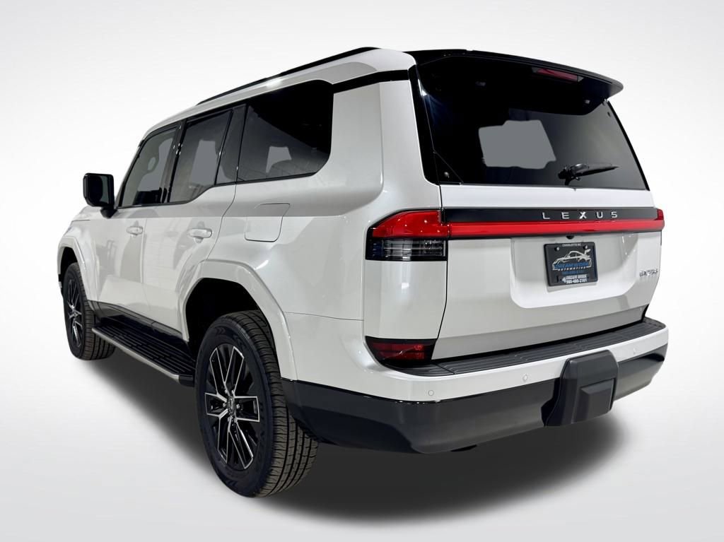 Used 2025 Lexus GX 550 image 8