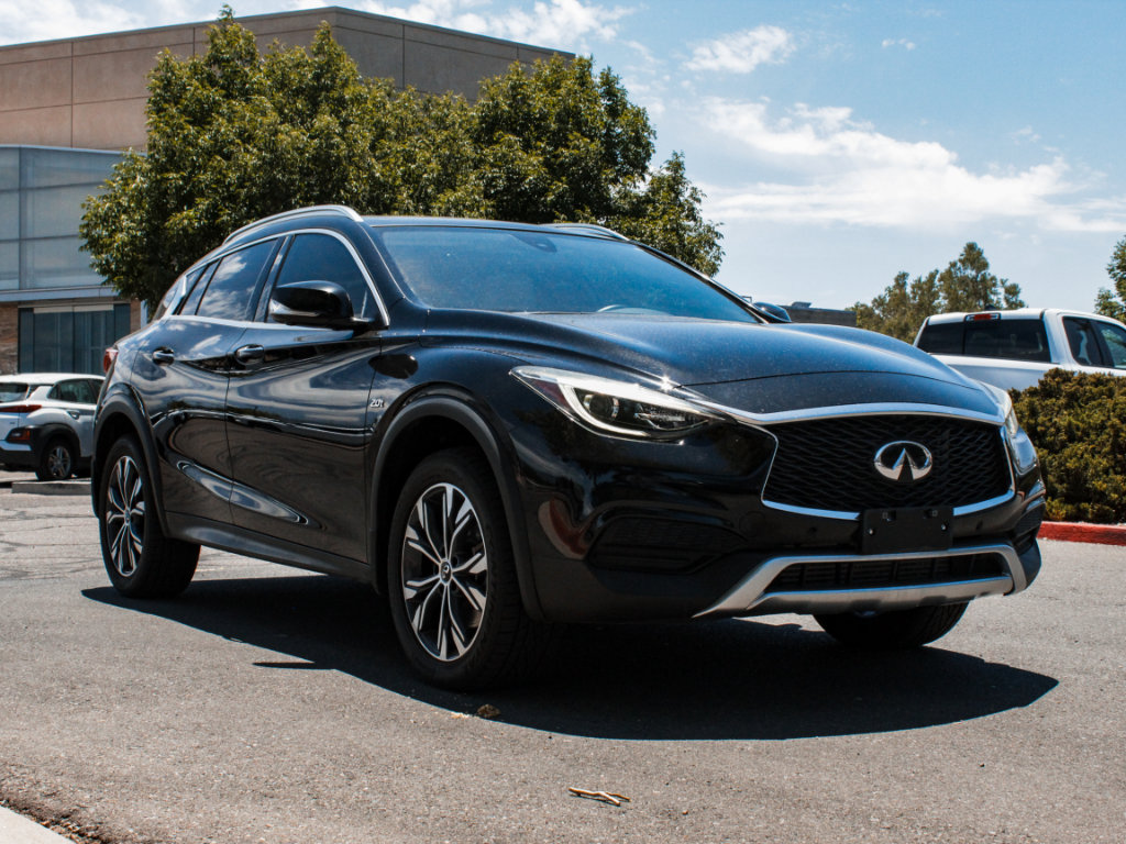 Used 2019 INFINITI QX30 AWD w/ Navigation Package image 3