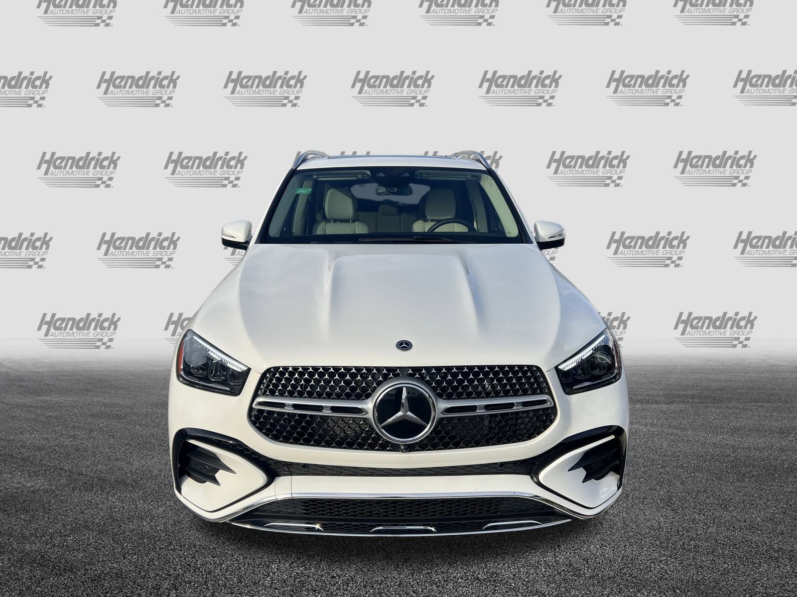 Used 2025 Mercedes-Benz GLE 450e 4MATIC image 3