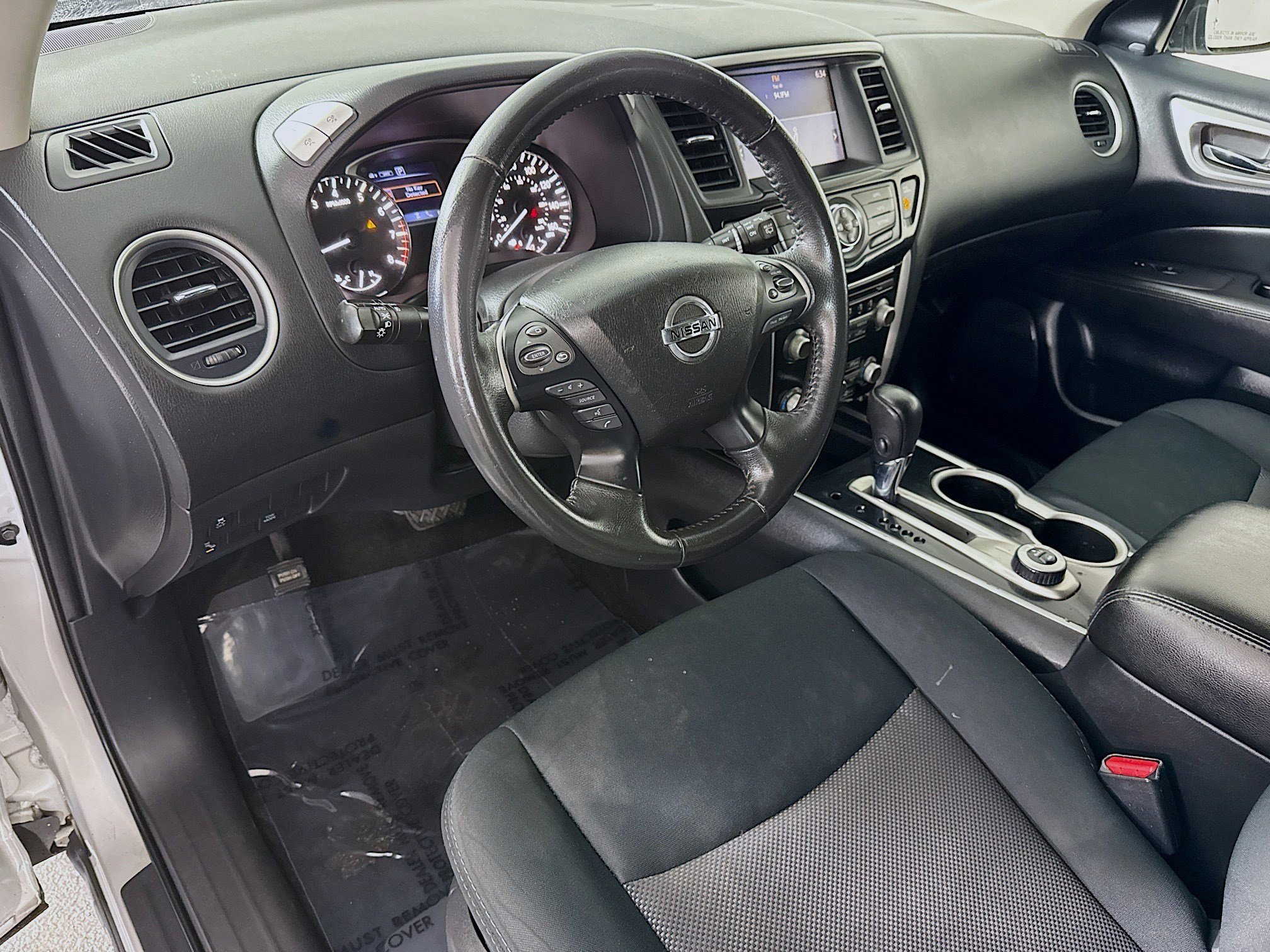 Used 2019 Nissan Pathfinder SV image 23