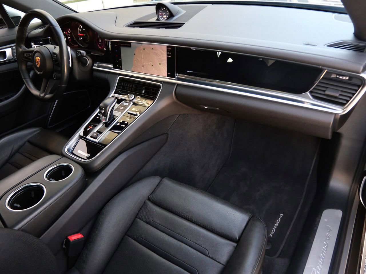Used 2022 Porsche Panamera 4 Executive w/ Sport Chrono Package image 26