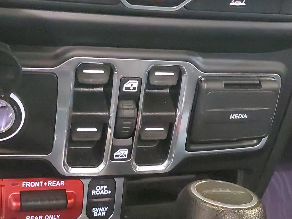 Used 2020 Jeep Gladiator Rubicon w/ Trailer Tow Package image 28