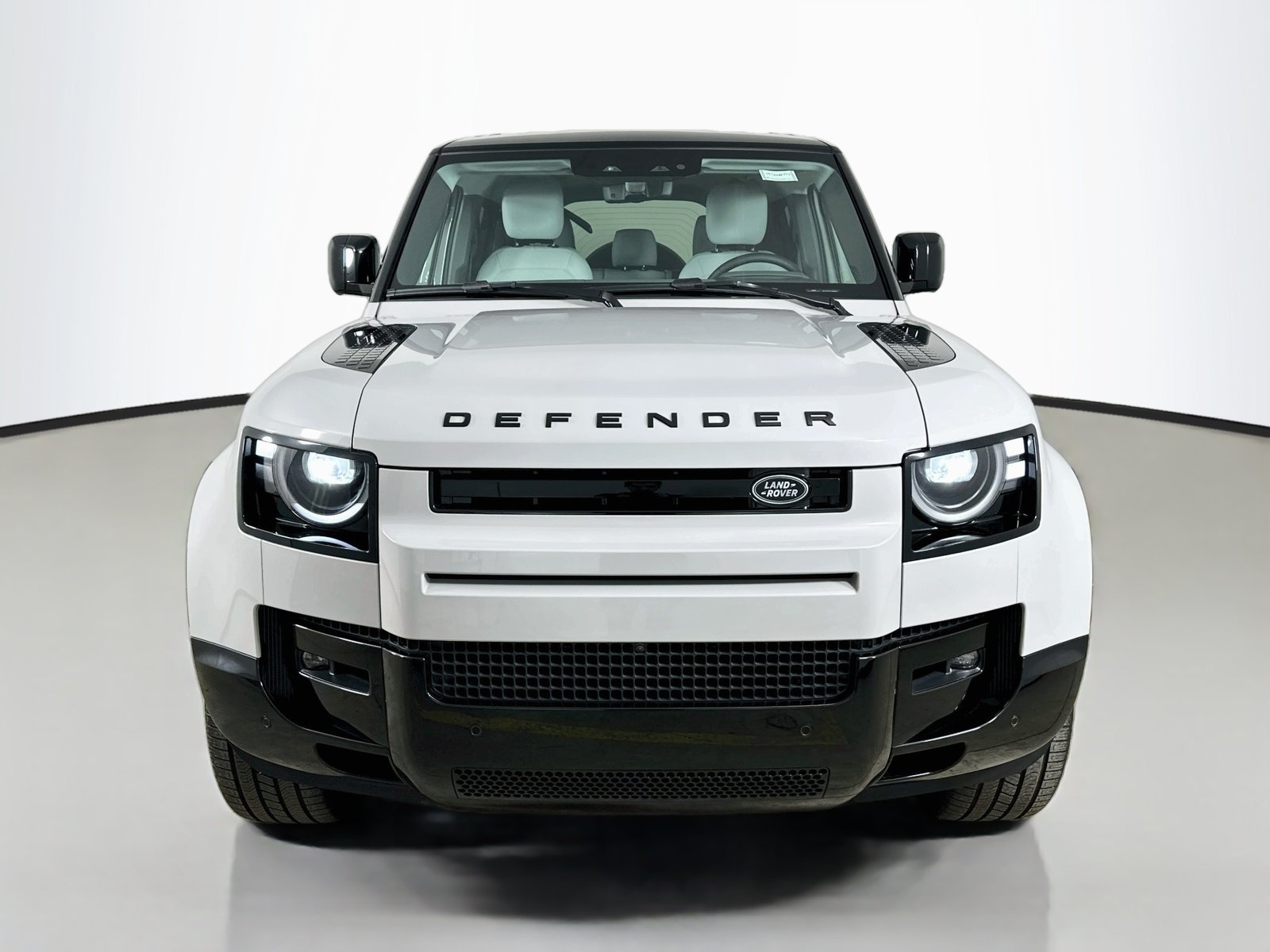 New 2026 Land Rover Defender 110 X-Dynamic SE AWD/4WD image 2