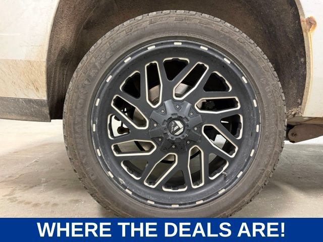 Used 2015 GMC Yukon XL Denali w/ Touring Package AWD/4WD image 23