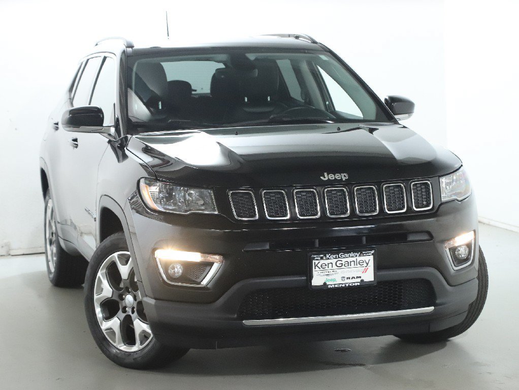 Used 2018 Jeep Compass Limited w/ Safe & Security Group AWD/4WD image 3