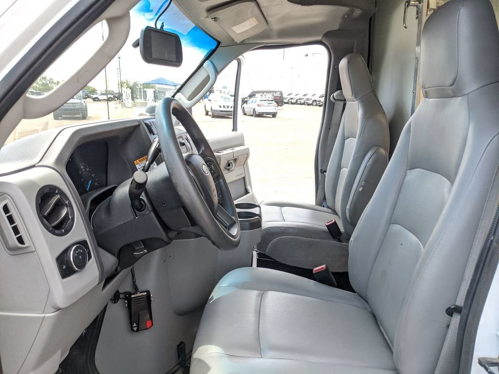 Used 2025 Ford E-450 and Econoline 450 Super Duty w/ Power Equipment Group RWD image 15
