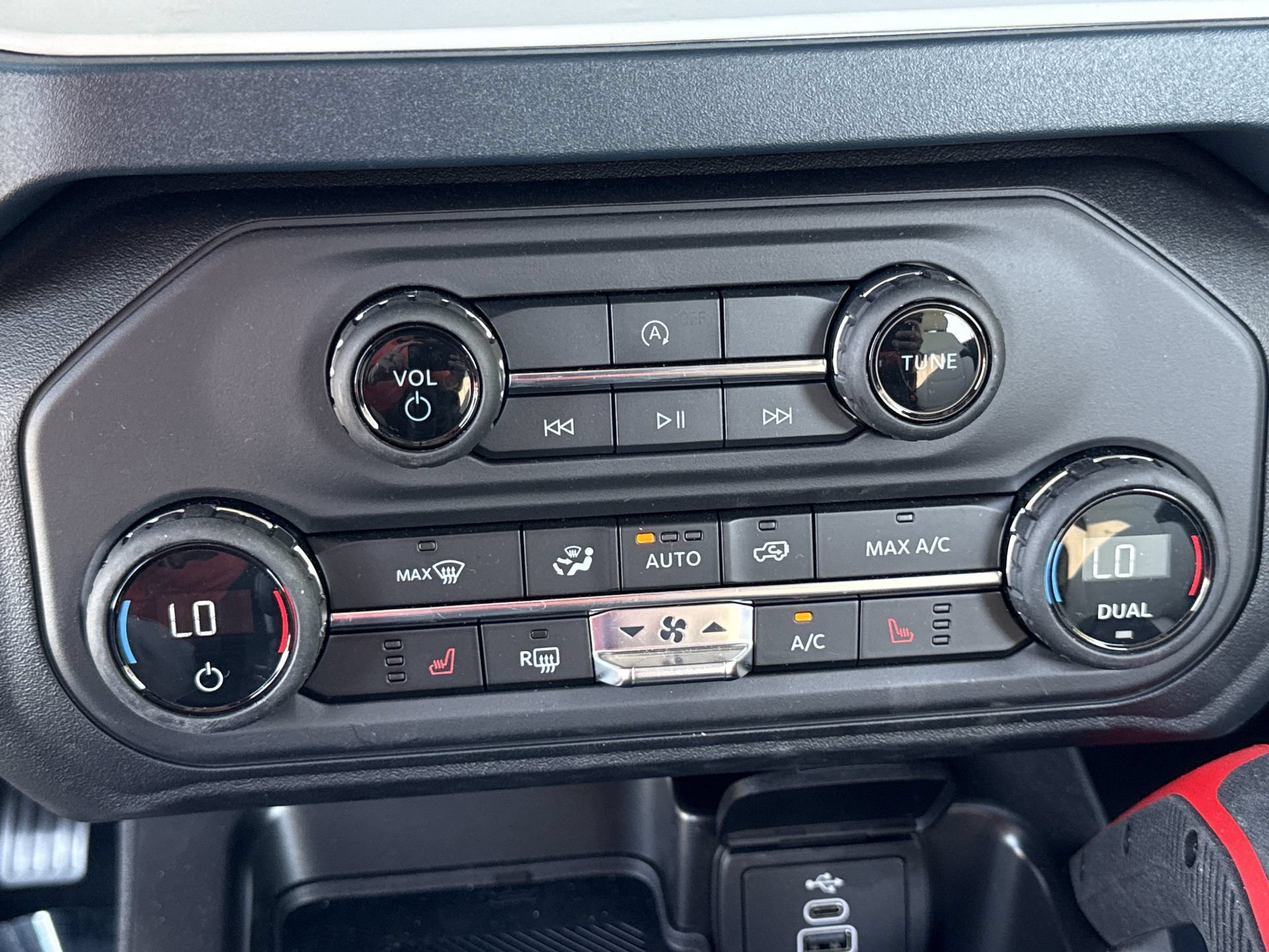Used 2026 Ford Bronco Heritage Edition AWD/4WD image 8