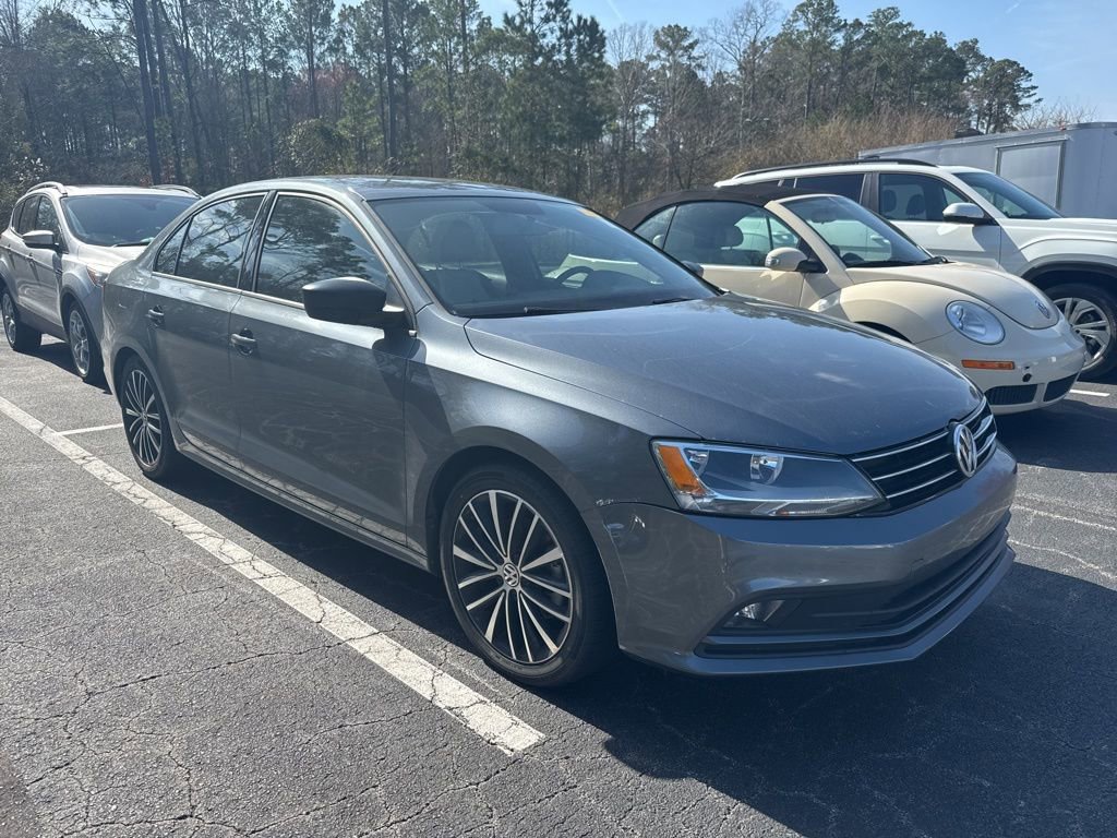Used 2015 Volkswagen Jetta Sport image 6
