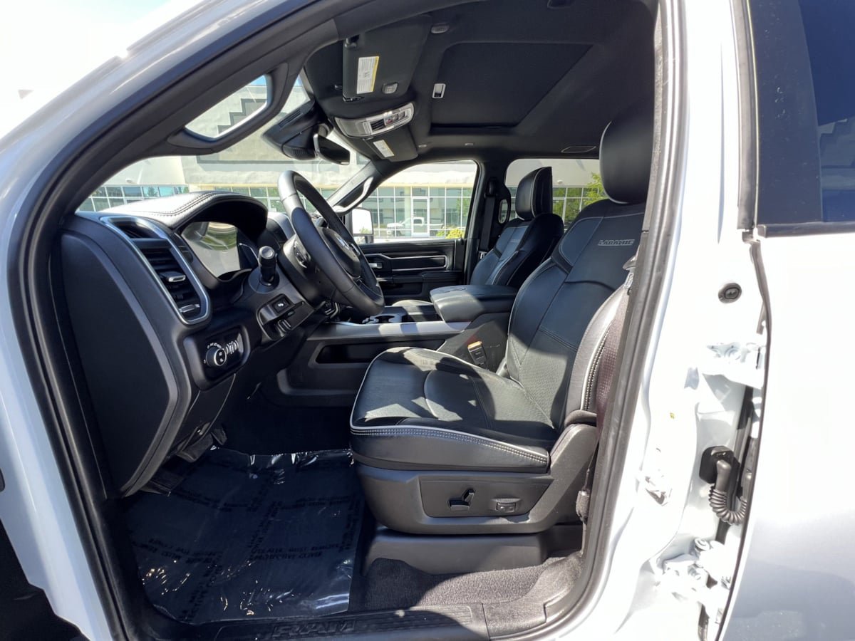 Used 2025 RAM 2500 Laramie AWD/4WD image 19