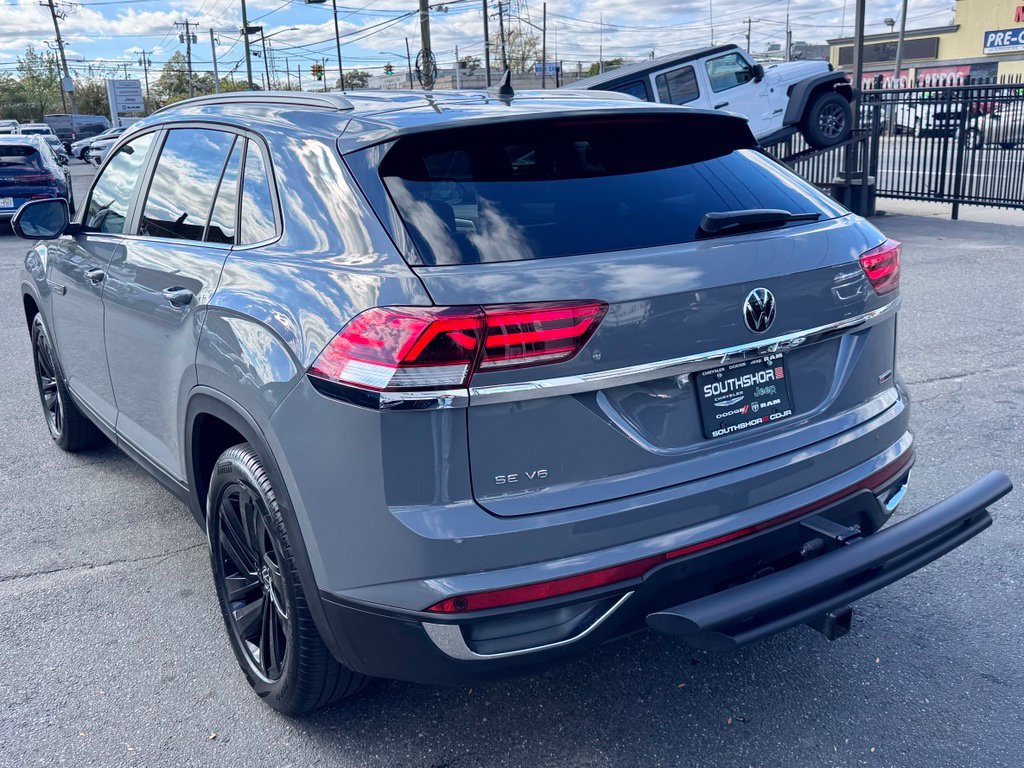 Used 2022 Volkswagen Atlas Cross Sport SE AWD/4WD image 5