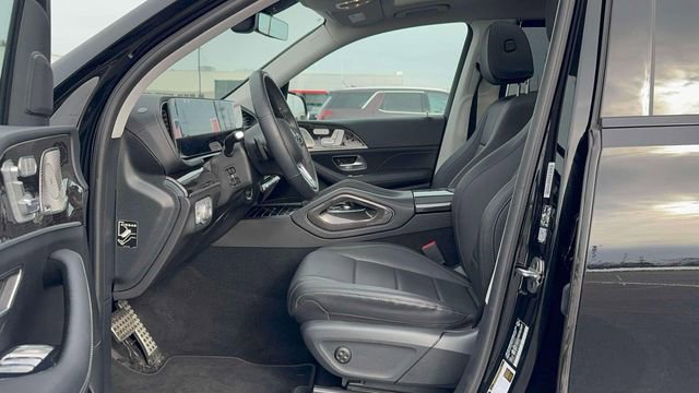 Used 2023 Mercedes-Benz GLS 450 4MATIC image 18