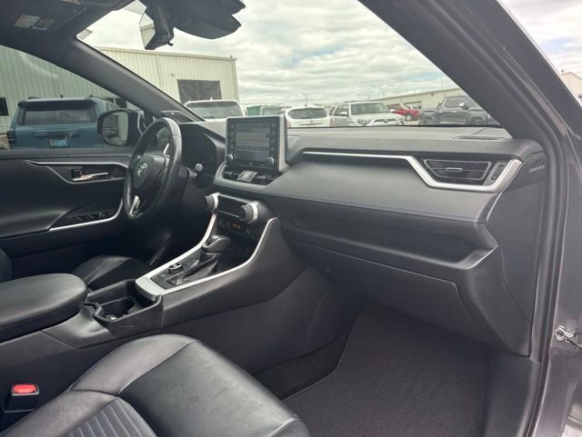 Used 2019 Toyota RAV4 XSE AWD/4WD image 20
