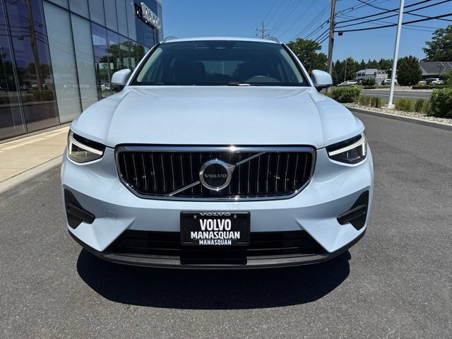 Used 2025 Volvo XC40 B5 Core AWD/4WD image 7